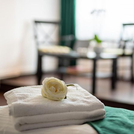 Escala Rooms Ghimbav Bagian luar foto
