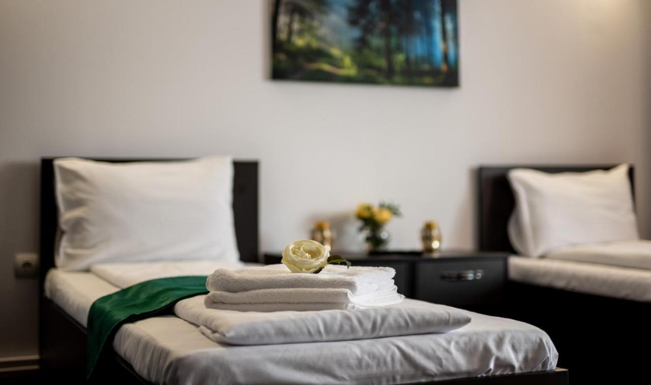 Escala Rooms Ghimbav Bagian luar foto