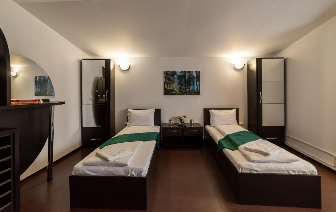 Escala Rooms Ghimbav Bagian luar foto