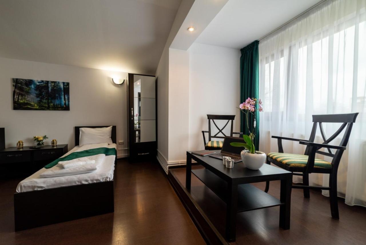 Escala Rooms Ghimbav Bagian luar foto