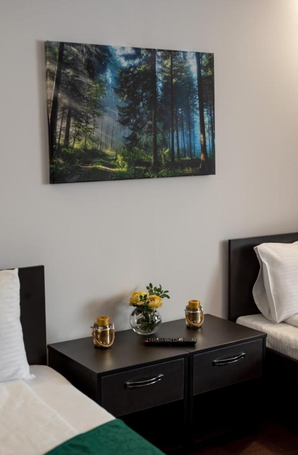 Escala Rooms Ghimbav Bagian luar foto
