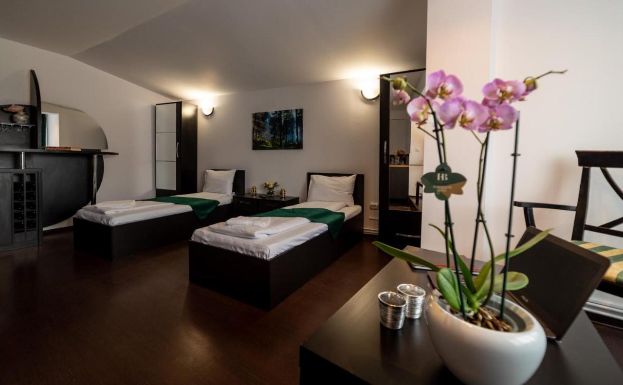 Escala Rooms Ghimbav Bagian luar foto