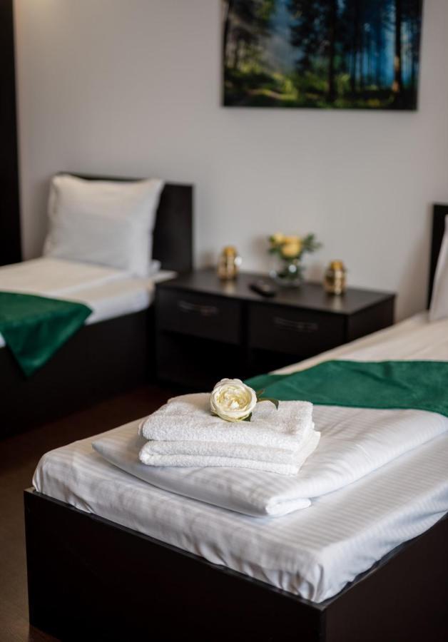 Escala Rooms Ghimbav Bagian luar foto