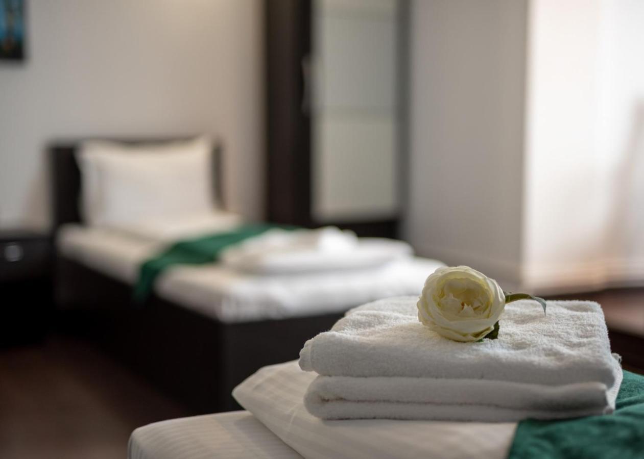 Escala Rooms Ghimbav Bagian luar foto
