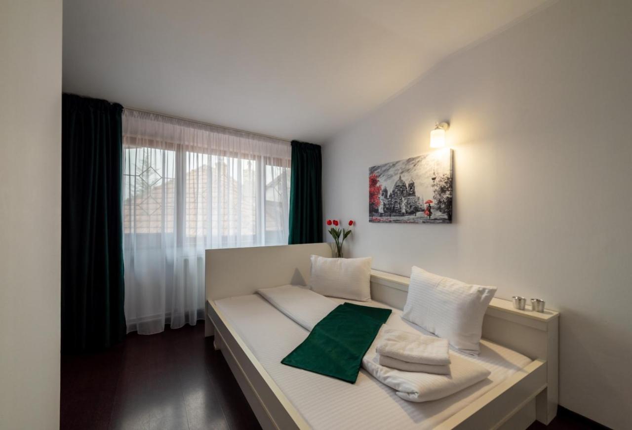 Escala Rooms Ghimbav Bagian luar foto