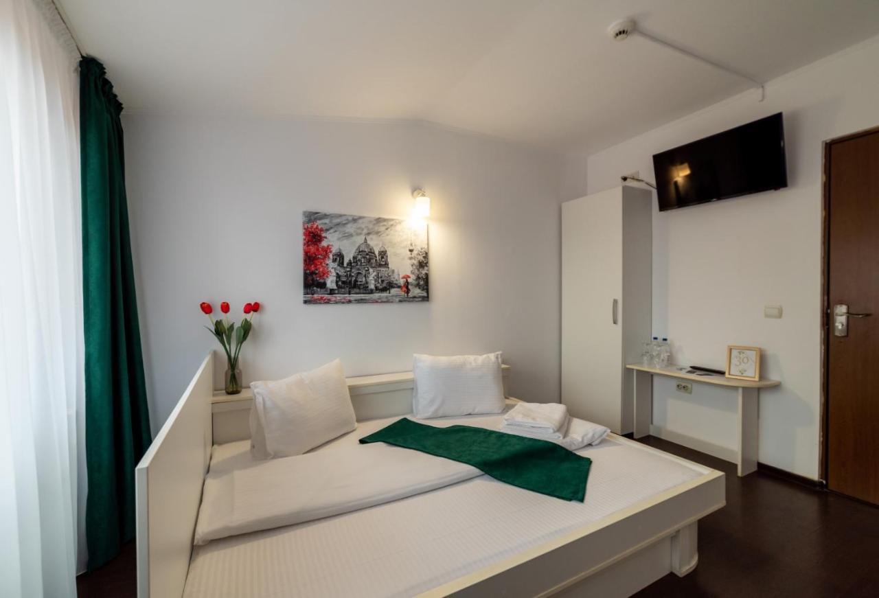 Escala Rooms Ghimbav Bagian luar foto
