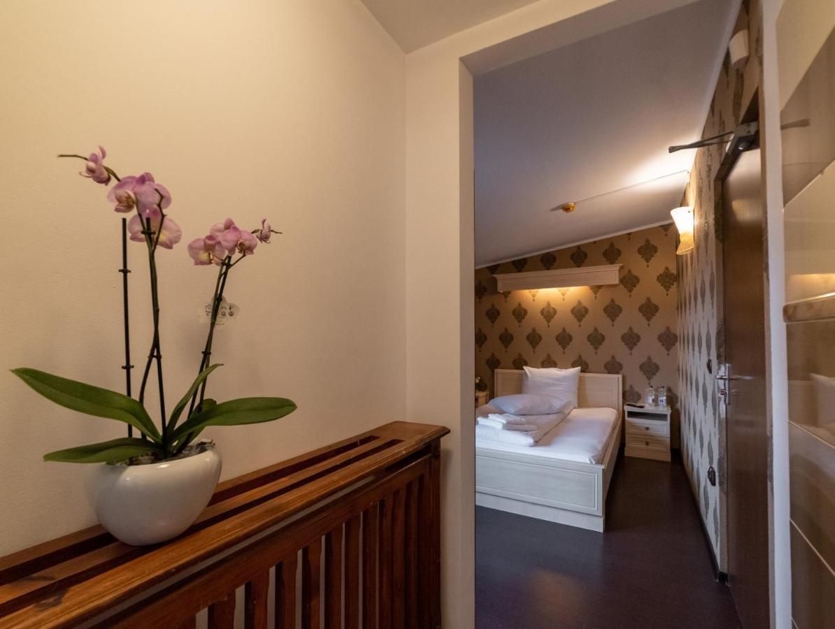 Escala Rooms Ghimbav Bagian luar foto