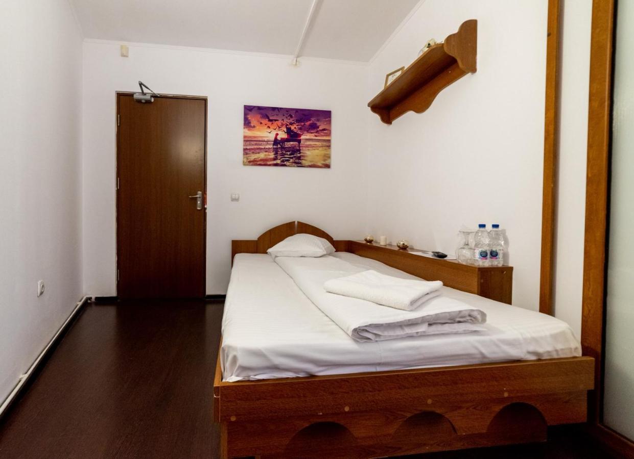 Escala Rooms Ghimbav Bagian luar foto