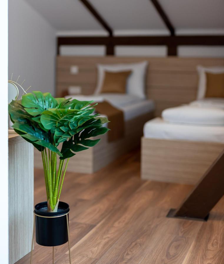 Escala Rooms Ghimbav Bagian luar foto